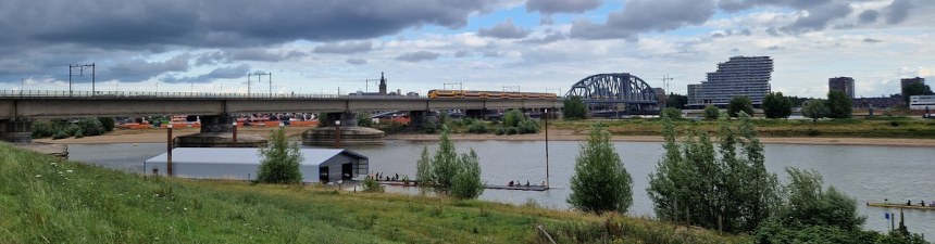 spiegelwaal-met-boothuis-860x225